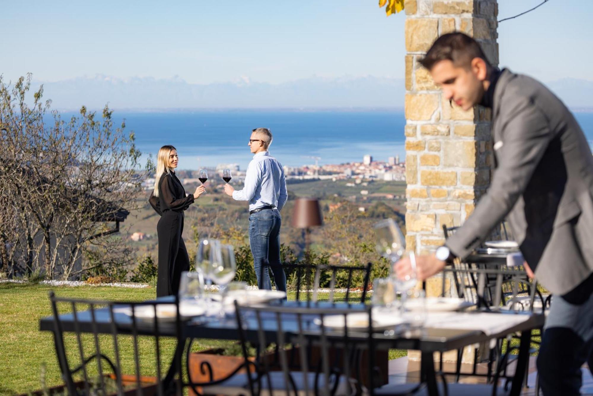 Stok - Rooms, Wine & Restaurant - Marezige, Копер Екстериор снимка