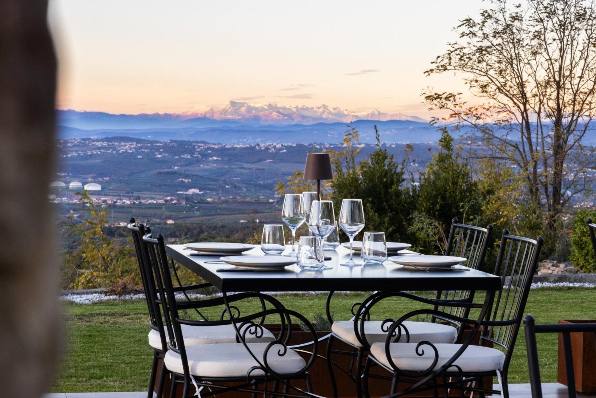 Stok - Rooms, Wine & Restaurant - Marezige, Копер Екстериор снимка