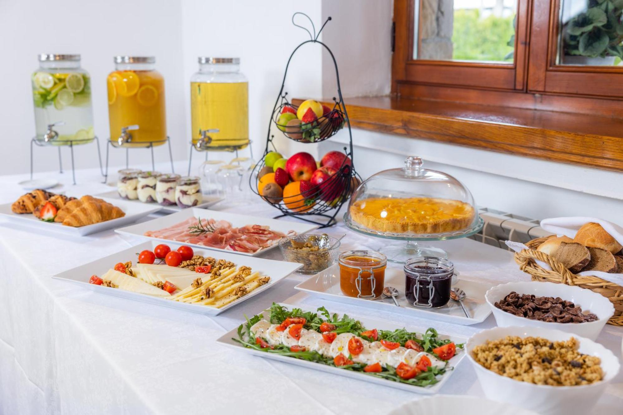 Stok - Rooms, Wine & Restaurant - Marezige, Копер Екстериор снимка