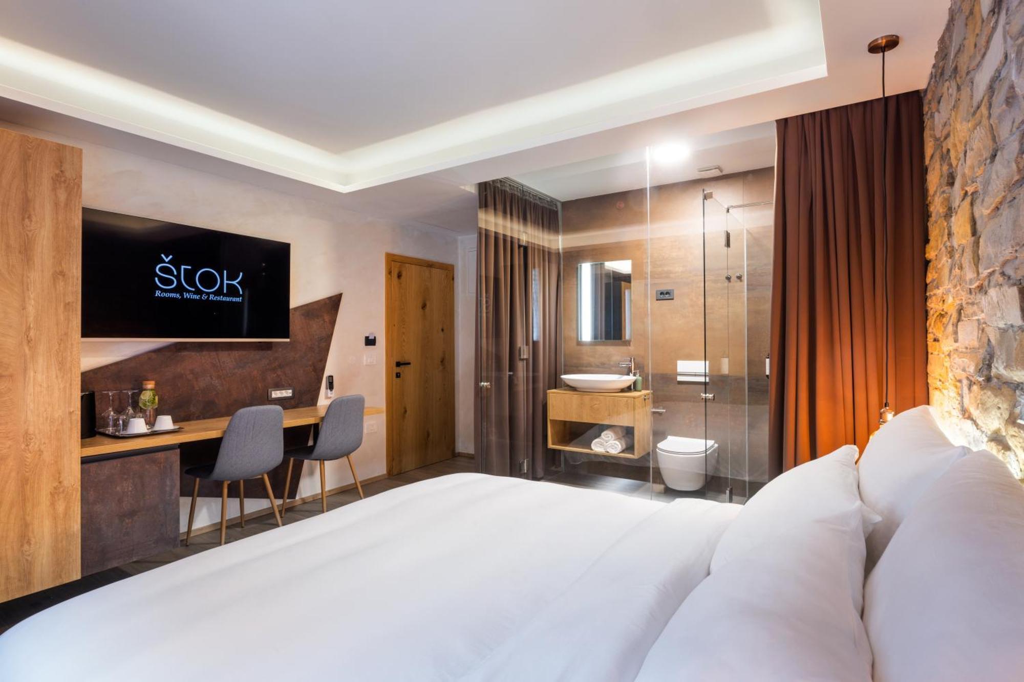Stok - Rooms, Wine & Restaurant - Marezige, Копер Екстериор снимка